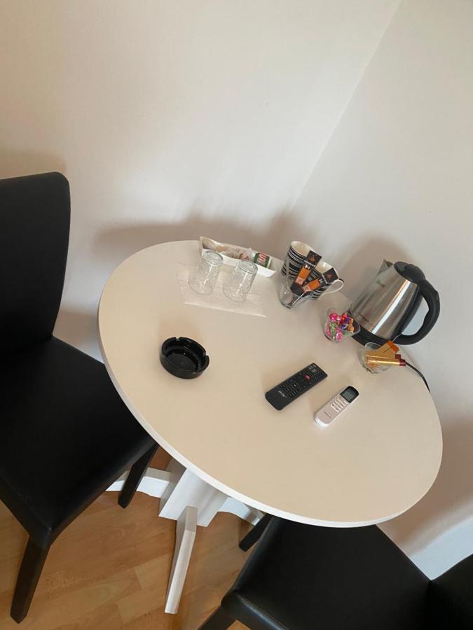 Apartmani Petra Novi Sad Eksteriør billede